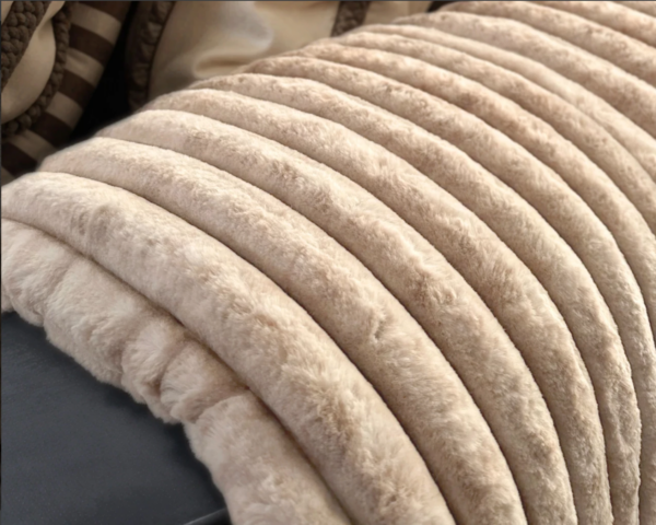 Pleed "Rib Rabbit Fur" 150x200cm, liivakarva - Image 2